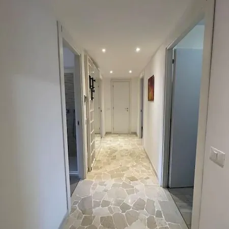 La Petite Maison Milanese In Centro Διαμέρισμα